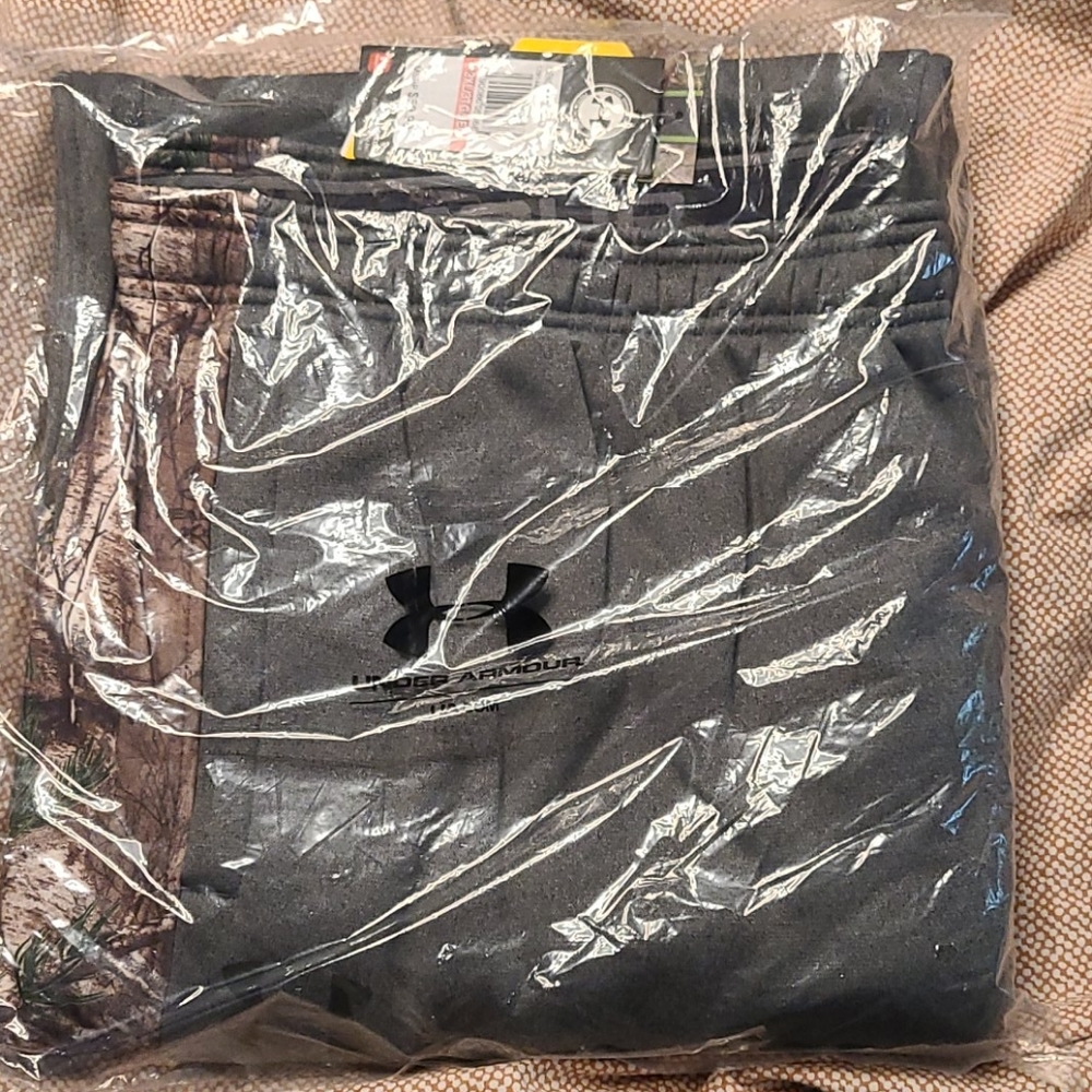 Men's Under Armour 3XL Gray Loose Fit Pants